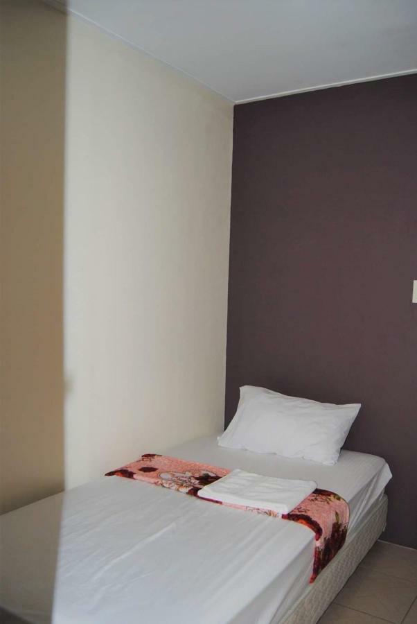 Cozy Inn Mactan マクタン エクステリア 写真